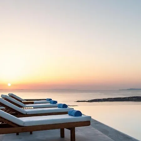Paros Sleeps 13 Pool Air Con Wifi Villa Parikia (Paros)